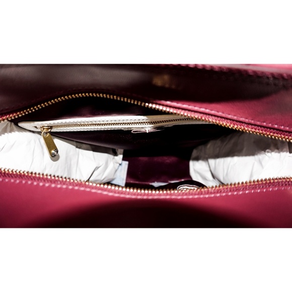 BEAUTIFUL HENRI BENDEL 712 ZIP TOTE HENRI BENDEL - Picture 3 of 6